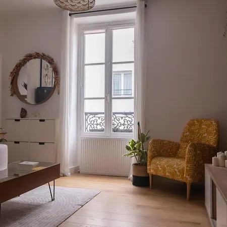 Charming Apartment All Comfort In Paris 18 Appartement Paris