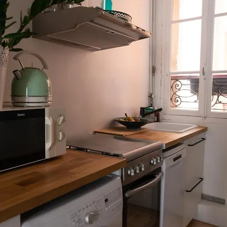 Charming Apartment All Comfort In Paris 18 *