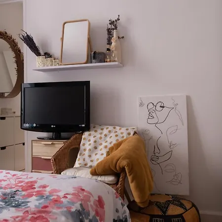 Charming Apartment All Comfort In Paris 18 * Paris
